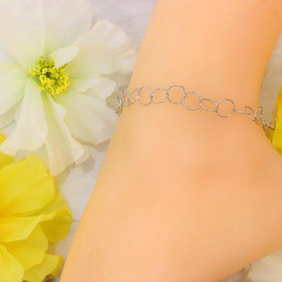 Minimalist Anklet, Sleek & Modern Design, Women’s Fashion, YC110406-A - Picture 2 of 10